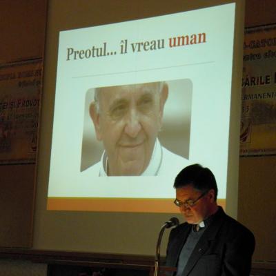 2-5 septembrie: Iaşi: Prima sesiune a cursurilor de formare permanentă pentru cler - ediţia 2013