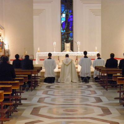 2-5 septembrie: Iaşi: Prima sesiune a cursurilor de formare permanentă pentru cler - ediţia 2013