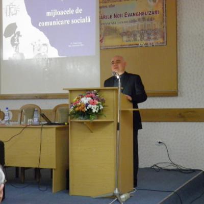 2-5 septembrie: Iaşi: Prima sesiune a cursurilor de formare permanentă pentru cler - ediţia 2013