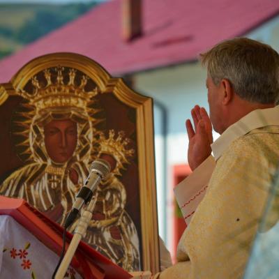 5 septembrie: Răcăciuni: Zile de sărbătoare în prezenţa Maicii Domnului