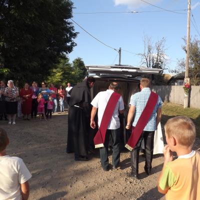 8-11 septembrie: Săveni: "Peregrinatio Mariae"
