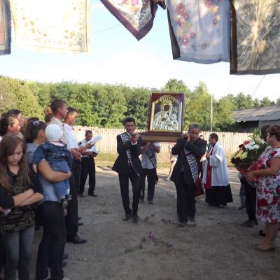 8-11 septembrie: Săveni: "Peregrinatio Mariae"