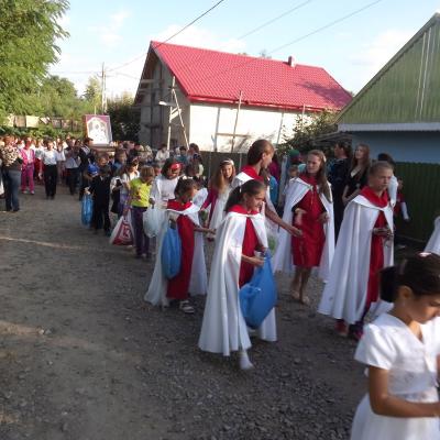 8-11 septembrie: Săveni: "Peregrinatio Mariae"