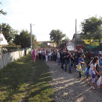 8-11 septembrie: Săveni: "Peregrinatio Mariae"