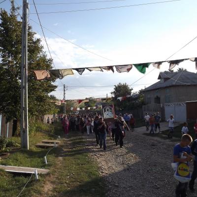 8-11 septembrie: Săveni: "Peregrinatio Mariae"