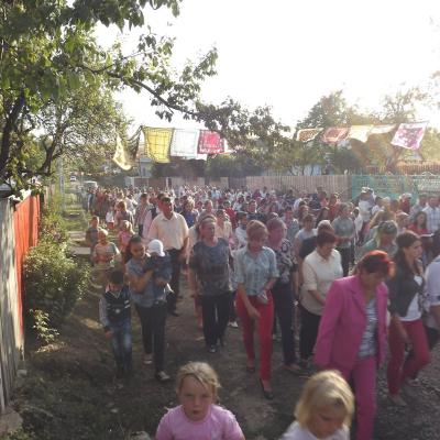 8-11 septembrie: Săveni: "Peregrinatio Mariae"