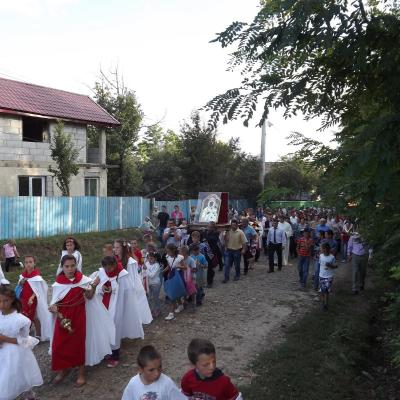 8-11 septembrie: Săveni: "Peregrinatio Mariae"