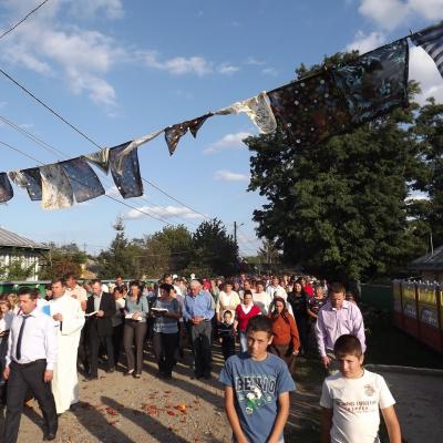 8-11 septembrie: Săveni: "Peregrinatio Mariae"