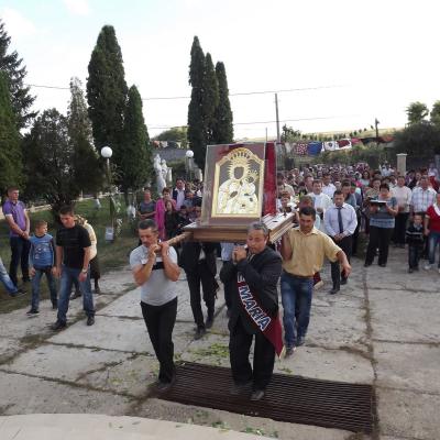 8-11 septembrie: Săveni: "Peregrinatio Mariae"