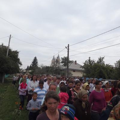 8-11 septembrie: Săveni: "Peregrinatio Mariae"