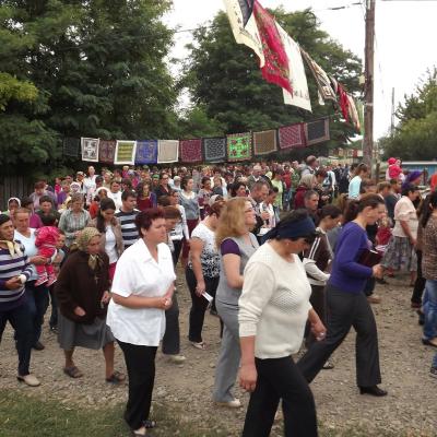8-11 septembrie: Săveni: "Peregrinatio Mariae"