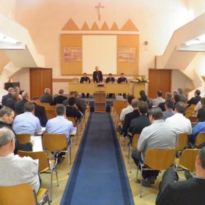 16-19 septembrie: Iaşi: A treia sesiune a cursurilor de formare permanentă pentru cler - ediţia 2013