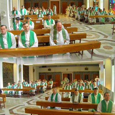 16-19 septembrie: Iaşi: A treia sesiune a cursurilor de formare permanentă pentru cler - ediţia 2013