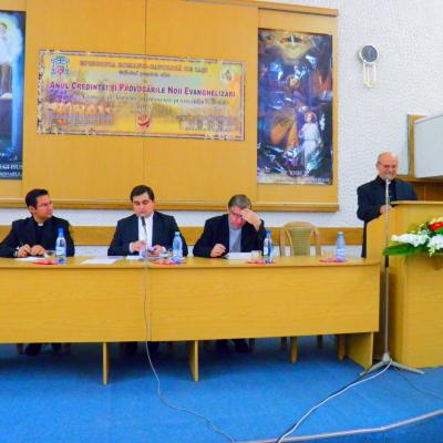 16-19 septembrie: Iaşi: A treia sesiune a cursurilor de formare permanentă pentru cler - ediţia 2013