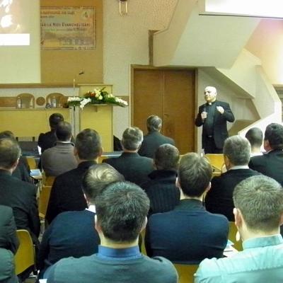 16-19 septembrie: Iaşi: A treia sesiune a cursurilor de formare permanentă pentru cler - ediţia 2013