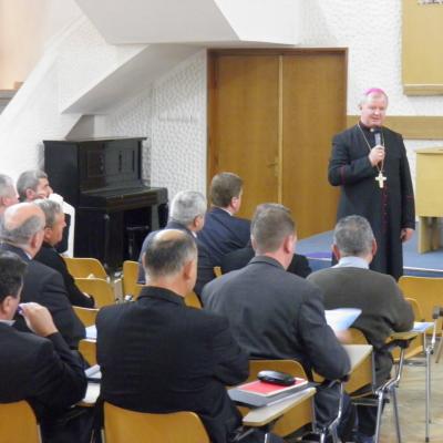 16-19 septembrie: Iaşi: A treia sesiune a cursurilor de formare permanentă pentru cler - ediţia 2013