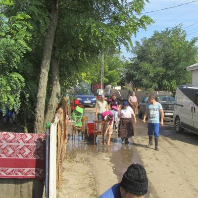 16 septembrie: Tecuci: O mână de ajutor pentru sinistraţi
