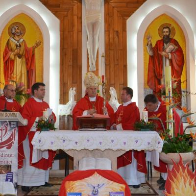 28 septembrie: Vaslui: Administrarea Mirului de către PS Petru Gherghel