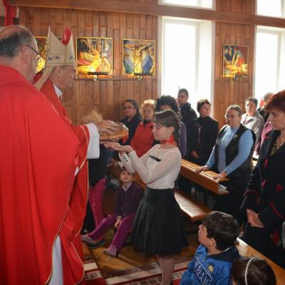 28 septembrie: Vaslui: Administrarea Mirului de către PS Petru Gherghel
