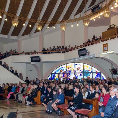29 septembrie: Iaşi "Sfânta Tereza" - sărbătoarea hramului comunităţii