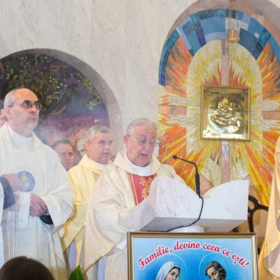 29 septembrie: Iaşi "Sfânta Tereza" - sărbătoarea hramului comunităţii