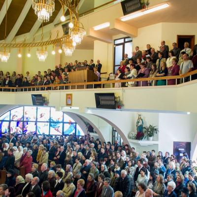 29 septembrie: Iaşi "Sfânta Tereza" - sărbătoarea hramului comunităţii