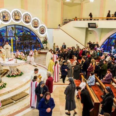 30 septembrie: Iaşi "Sfânta Tereza" - un an de la consacrarea altarului şi sfinţirea bisericii