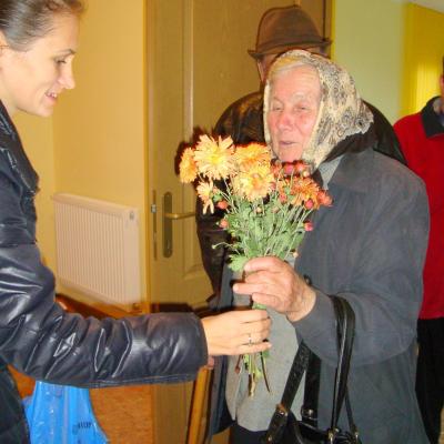 1 octombrie: Siret: Ziua Internaţională a Vârstnicului
