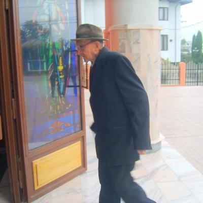 1 octombrie: Iugani: Ziua Internaţională a Vârstnicului