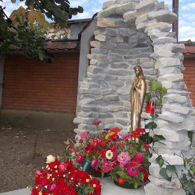 7 octombrie: Iaşi: Binecuvântarea grotei închinată sfintei Fecioare Maria la Casa Providenţei