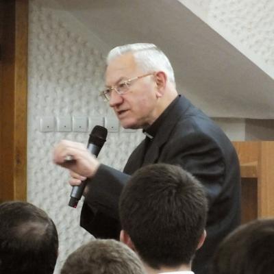 25 octombrie: Iaşi: Simpozion internaţional despre credinţă