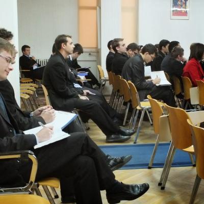 25 octombrie: Iaşi: Simpozion internaţional despre credinţă
