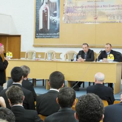 25 octombrie: Iaşi: Simpozion internaţional despre credinţă