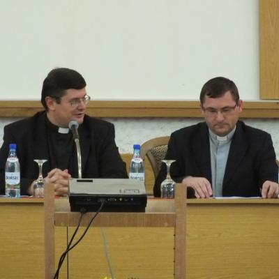 25 octombrie: Iaşi: Simpozion internaţional despre credinţă