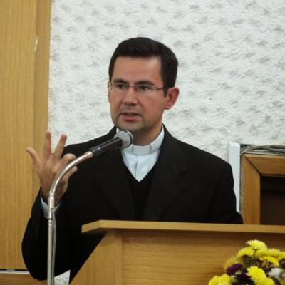 25 octombrie: Iaşi: Simpozion internaţional despre credinţă