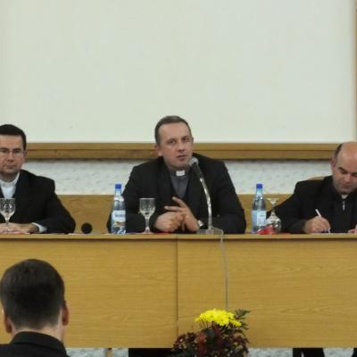 25 octombrie: Iaşi: Simpozion internaţional despre credinţă