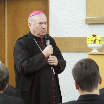 25 octombrie: Iaşi: Simpozion internaţional despre credinţă