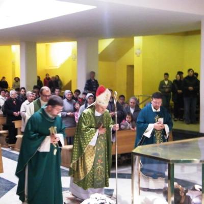 27 octombrie: Oneşti: Deschiderea triduumului solemn de pregătire la sărbătoarea aniversării beatificării fericitului Ieremia