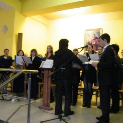 27 octombrie: Oneşti: Deschiderea triduumului solemn de pregătire la sărbătoarea aniversării beatificării fericitului Ieremia