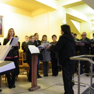 27 octombrie: Oneşti: Deschiderea triduumului solemn de pregătire la sărbătoarea aniversării beatificării fericitului Ieremia