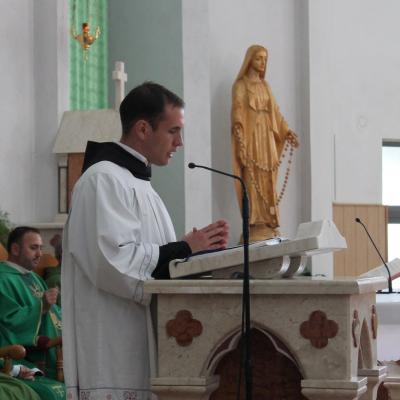 27 octombrie: Roman: Conferirea ministerelor minore ale lectoratului şi acolitatului