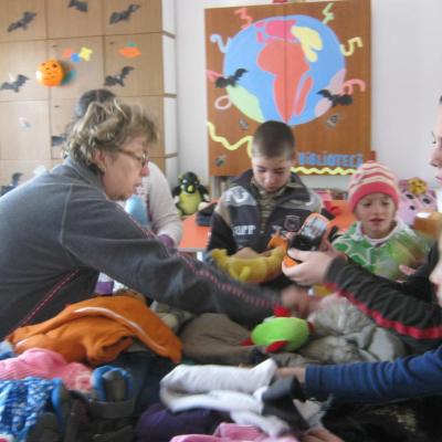 30 octombrie - 4 noiembrie: Iaşi: Copii pentru copii. "Săptămâna legumelor şi fructelor donate"