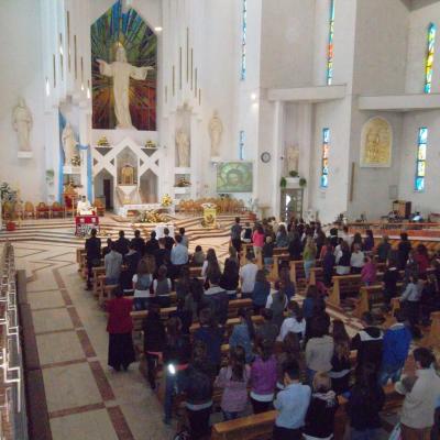 30 octombrie: Bacău: Moment de rugăciune cu liceenii la "Maica harului dumnezeiesc"