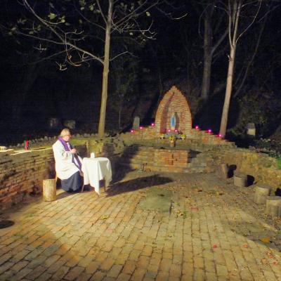 2 noiembrie: Iaşi: Pomenirea tuturor credincioşilor răposaţi