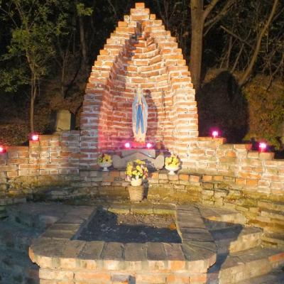2 noiembrie: Iaşi: Pomenirea tuturor credincioşilor răposaţi