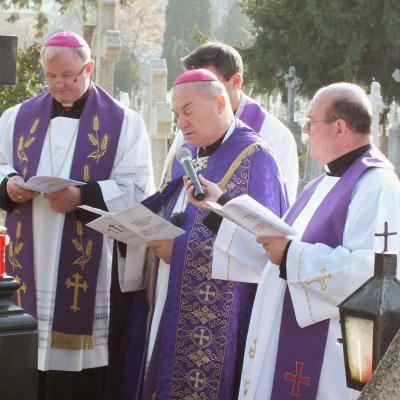 2 noiembrie: Iaşi: Pomenirea tuturor credincioşilor răposaţi