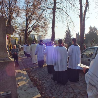2 noiembrie: Iaşi: Pomenirea tuturor credincioşilor răposaţi