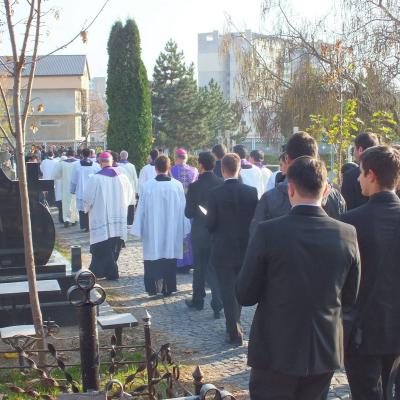 2 noiembrie: Iaşi: Pomenirea tuturor credincioşilor răposaţi