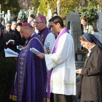 2 noiembrie: Iaşi: Pomenirea tuturor credincioşilor răposaţi