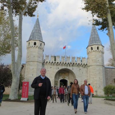 Intrarea la Palatul Topkapi, fostă reşedinţă a sultanilor, cunoscut ca Înalta Poartă